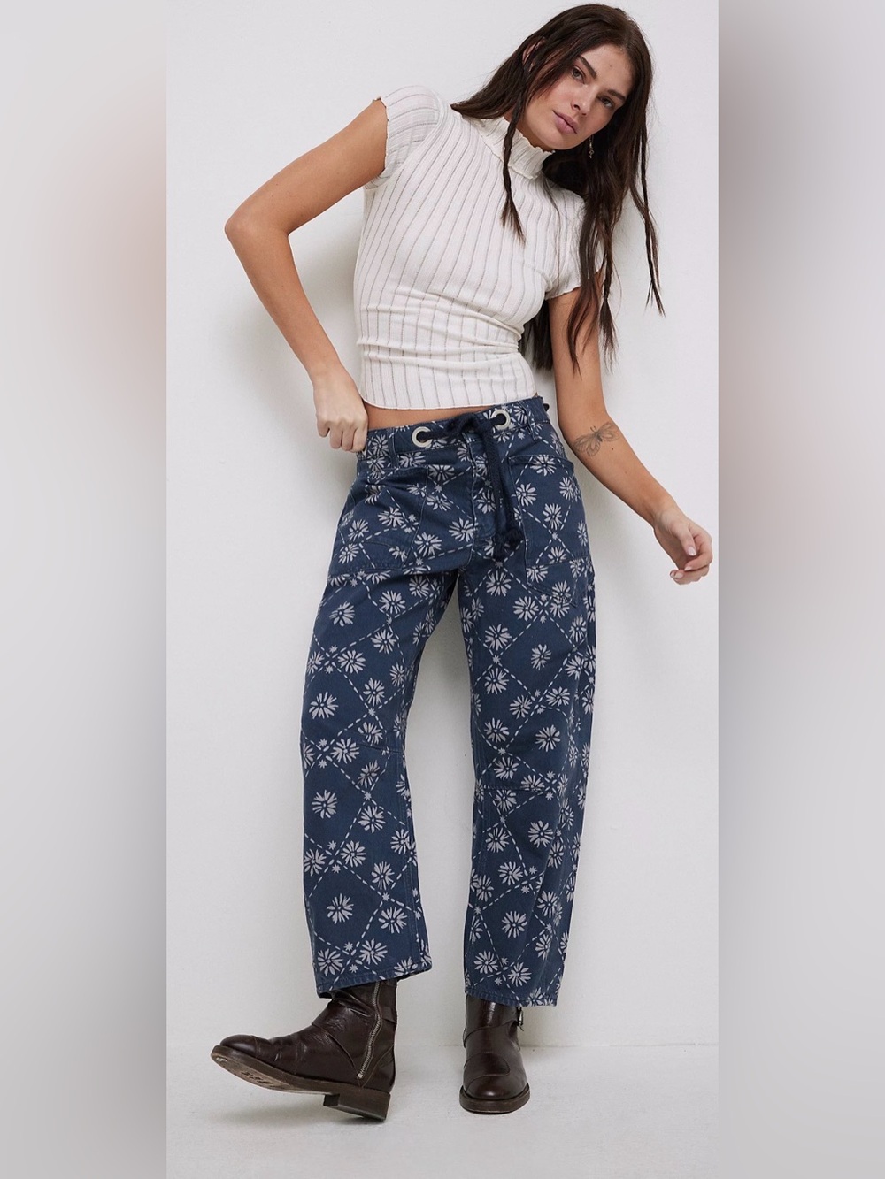 🤩BRAND NEW WITH OUT TAGS We The Free Moxie Printed Low-Slung Barrel Jeans